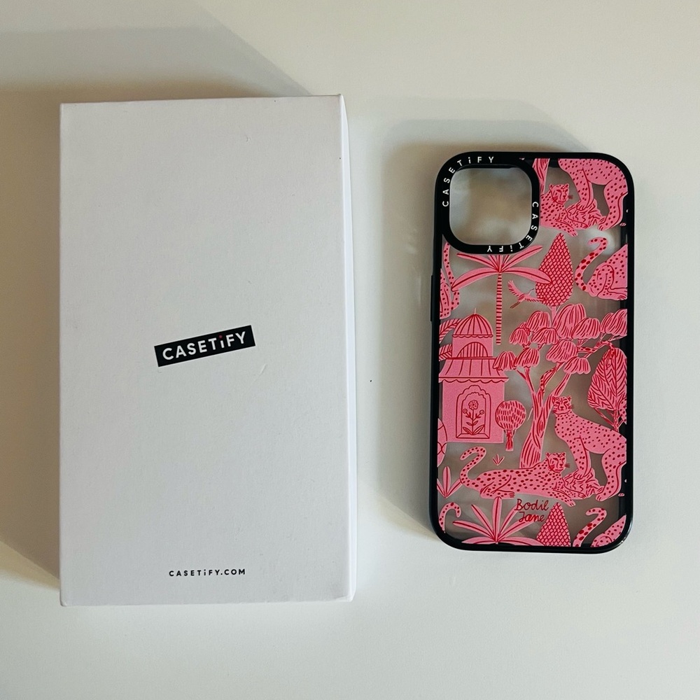 Casetify Compact Case for iPhone 15